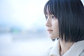 新山詩織「新山詩織 視線は先を見据えている最新ビジュアル公開」1枚目/3