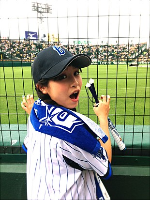 「トミタ栞×横浜DeNAベイスターズ コラボグッズ発売決定」