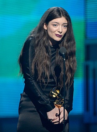 「【第56回グラミー賞】最優秀楽曲賞はロードの「ロイヤルズ」が受賞」