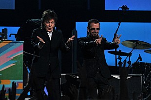 「マッカートニー＆リンゴ、米TV初登場した“エド・サリヴァン劇場”に再び」