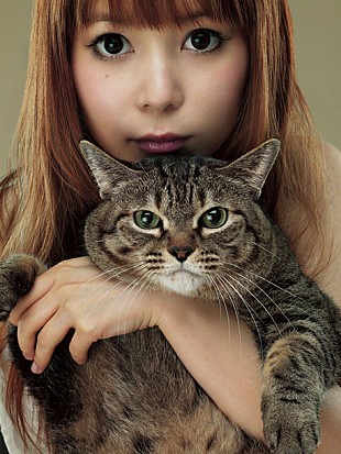 「中川翔子 自伝発売決定「中川家先祖代々の攻略本が遂にできました！」」