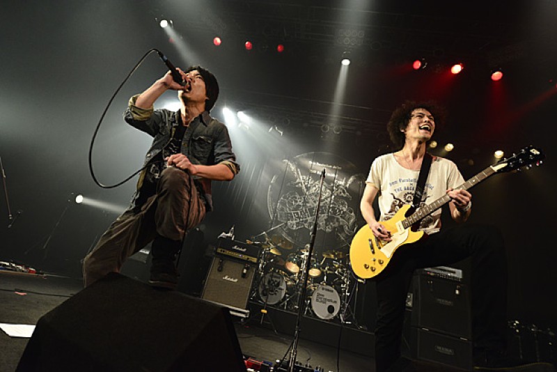 9mm Parabellum Bullet×THE BACK HORN 決闘披露宴で理想の夫婦誕生!?