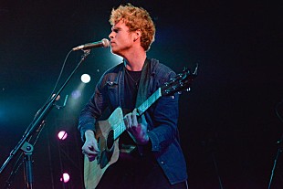 「コーダライン、来日公演で極上のメロディーを国内ファンと大合唱」