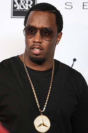 「パフ・ダディことショーン・コムズ、ハワード大学から名誉学位を授与」