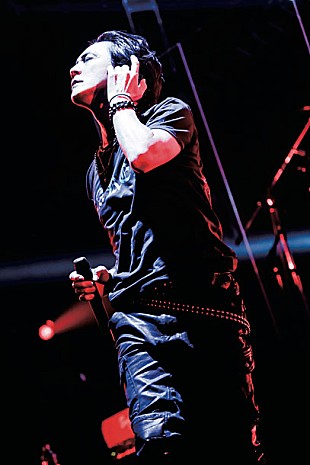 「氷室京介 ニューシングル『ONE LIFE』発表、ハマスタ公演記念盤も用意」