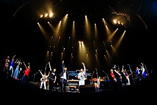 「RADIO MAGIC 2日目は桜井和寿とGAKU-MCによるウカスカジーに、ウルフルズらがFM802開局25周年をお祝い！」