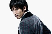 澤野弘之「澤野弘之 Aimerに続く新プロジェクト第2弾で謎の新人ボーカリストmizuki起用」1枚目/2