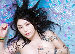 「鬼束ちひろ バンド名義での初アルバム発売＆大胆な最新アーティスト写真公開」