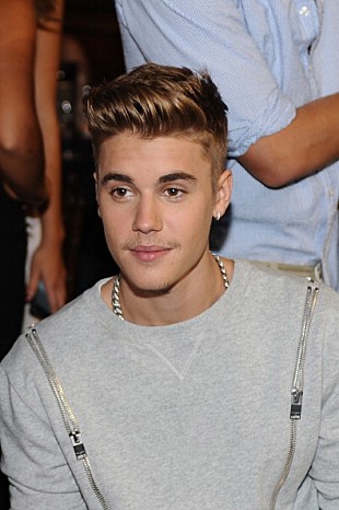 「オーランド・ブルームとの乱闘が報じられたビーバー、週末は楽しいひと時を」