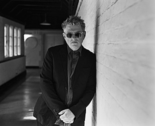 「元トンプソン・ツインズのトム・ベイリーが来日公演を開催」