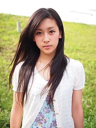 「エアギター世界チャンピオン名倉七海 シンガーとしてデビュー決定」