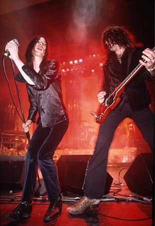 「元プライマル・スクリームのロバート・ヤングの死に、メンバーやリアム・ギャラガー追悼」