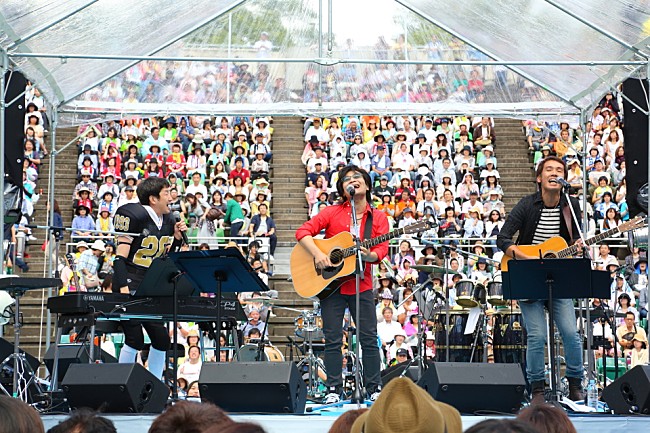 スターダスト☆レビュー／ＫＡＮ／馬場俊英「靭公園で開催された、大人のための音楽祭「風のハミング」笑顔の余韻が残るライブレポート」1枚目/10