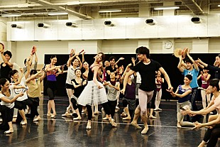 「東京バレエ団「ドン・キホーテ」開幕間近　ロシアバレエの英雄ワシーリエフ来日、連日熱のこもったリハ」