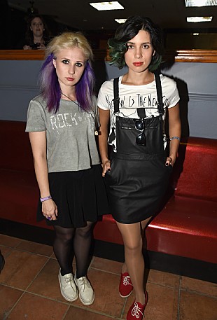 「プッシー・ライオットが“次世代フェス”で自由についてスピーチ」