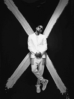 「クリス・ブラウンのリリース延期を繰り返した最新作から聴こえくる生々しいドキュメンタリーとは？」