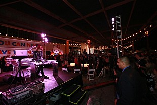 「YOSHIKIがハローキティーの公式テーマソングをロサンゼルスで初披露」