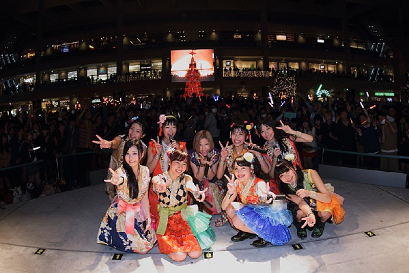 NYにその名を刻んだアイドルCheeky Parade 勝負作のリリース控え痛快アクト披露