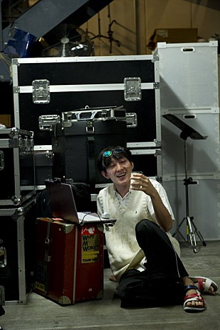 「tofubeats、ツアーファイナル公演にの子、Small Boysら豪華ゲスト勢の出演が決定」