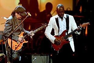 「サンタナとワイクリフ・ジョン、トーク＆ジャム・セッション映像を公開」