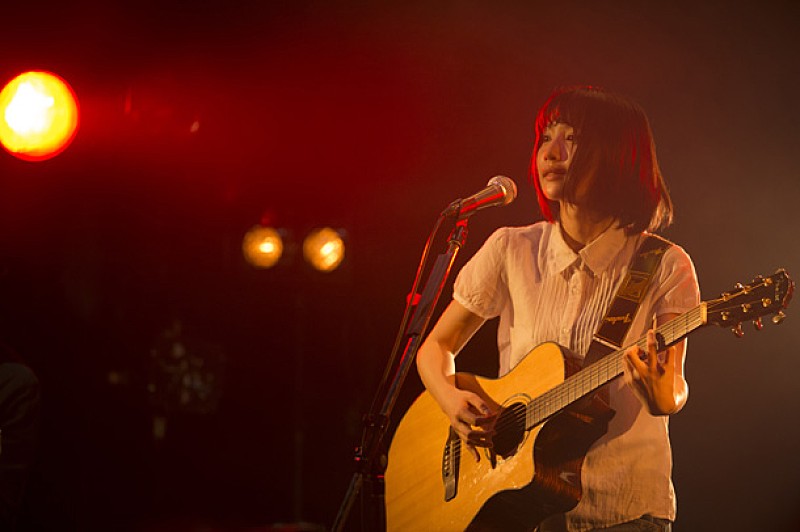 新山詩織 苦悩と希望を乗せた2周年記念公演 衝撃のCoccoカバーも