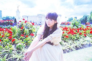 「永遠の17才 堀江由衣が週刊誌『FLASH』で制服での撮り下ろし公開」