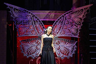 「安室奈美恵 渋谷と新宿に巨大ステージセット登場【「namie amuro LIVE STYLE 2014」ライヴ・オブジェ展＆撮影イベント】開催」