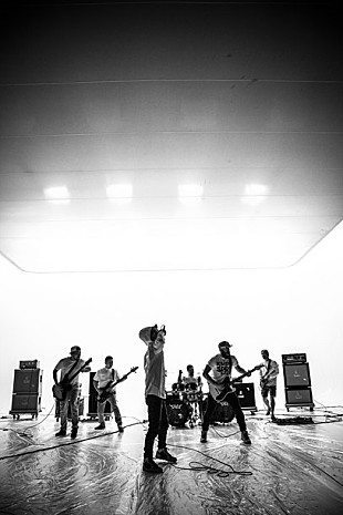 「FACT 新Al『KTHEAT』の先行EPをレコード店にてゲリラ無料配布？　「レコード店は音楽を“探す・発見”する場所」」