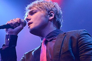 「ジェラルド・ウェイが初来日公演 まさかの兄弟共演サプライズに大歓声」