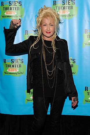 「シンディ・ローパー、リンダ・ペリーらが【ソングライターの殿堂】入り」