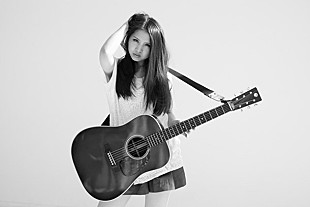 「阿部真央 すっちー＆吉田からサプライズ＆堪え切れず涙した武道館ライブ映像解禁」