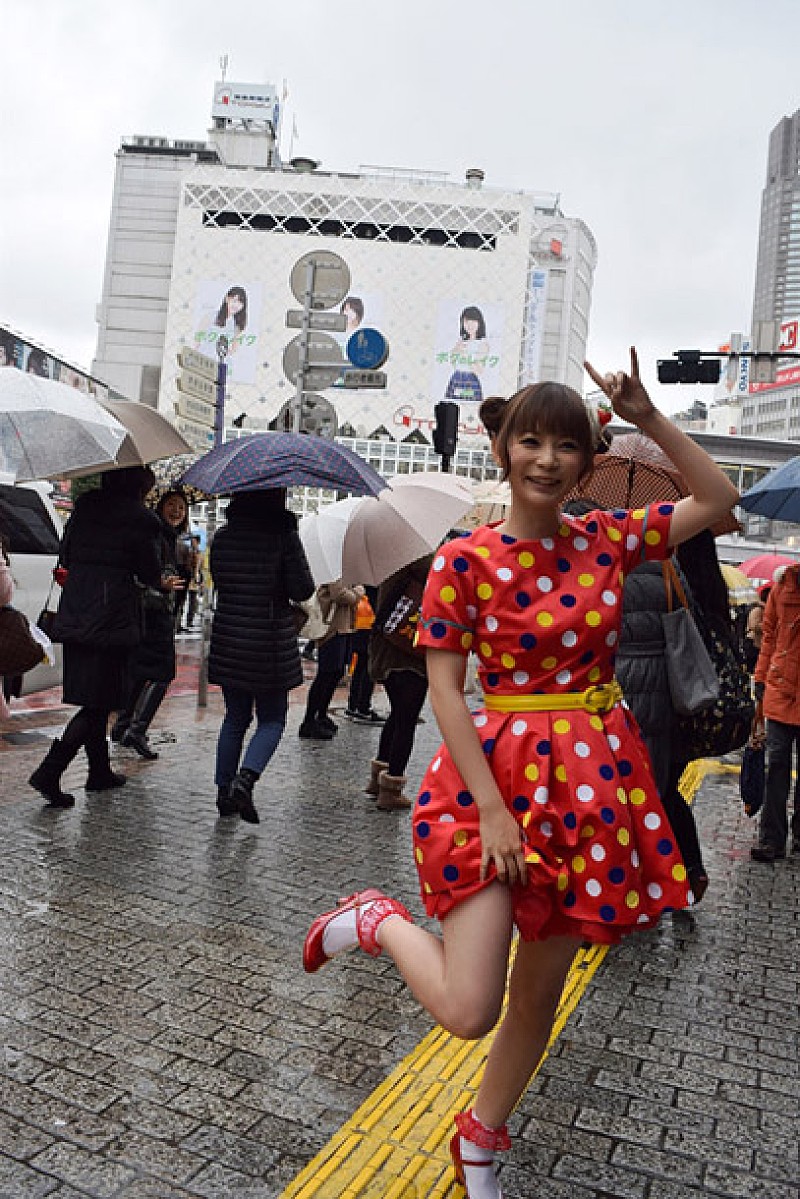 中川翔子 パンチラならぬパンモロを10万人以上に披露 でんぱ組.incメンバー乱入も