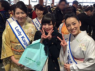 「“第二の橋本環奈”GEM武田舞彩 レディー・カガとの奇跡のコラボショット公開」