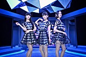 Perfume「Perfume 伊勢丹との異色コラボ「Pick Me Up」MV完成 OK Goもカメオ出演」1枚目/5