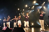 「AAA、初のアジアツアーがソールドアウトのシンガポールからスタート」1枚目/2