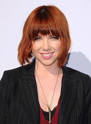 「カーリー・レイ・ジェプセン、古き良き透明感のある新曲バラードを公開」