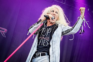 「トゥイステッド・シスター、後任にマイク・ポートノイ（Dr）を迎え追悼公演発表」