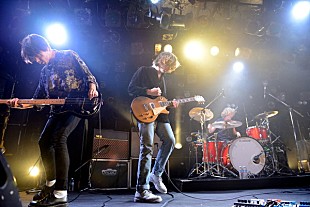 「ピース、いまイギリスの若者に最も支持されるバンドが単独公演　キャッチーなメロディとパワフルな演奏で観客を魅了」