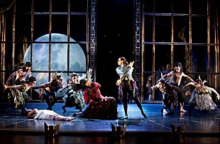 「オブザーバー紙「想像を超える舞台」、ボーンによる『眠れる森の美女』が日本で劇場公開決定」