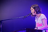 大原櫻子「大原櫻子 愛情に溢れまくったツアー千秋楽でポップスター性大爆発 自ら演奏するピアノと共に名曲熱唱」1枚目/6