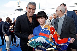 「志田未来 ジョージ・クルーニーと初対面『トゥモローランド』ワールド・プレミア開催」