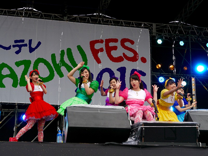 チームしゃちほこ「チームしゃちほこ【KAZOKU FES.2015】に出演、地元イベントだからって慢心しない！現在の姿を見せつける渾身のステージ「こんな小娘たちを見てくれてありがとうございました！」」1枚目/37