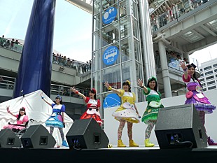 「チームしゃちほこ 名古屋「天才バカボン」リリイベで地元オアシス21を揺らす、6/16 Zepp Nagoya公演開催も発表」