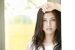 「上間綾乃 戦後70年の節目に名曲「さとうきび畑」沖縄語版が誕生」