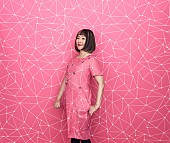 矢野顕子「矢野顕子、1年半振りとなるオリジナルアルバムをリリース！先行でYMO名曲「Tong Poo」をリアレンジした7inchアナログも発表」1枚目/4