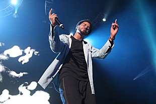 「J.コール＆ビッグ・ショーンのコンサート場外での発砲事件、容疑者逮捕へ」