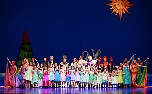 「劇団四季『リトルマーメイド』のカーテンコールに、リトルアリエルが登場」