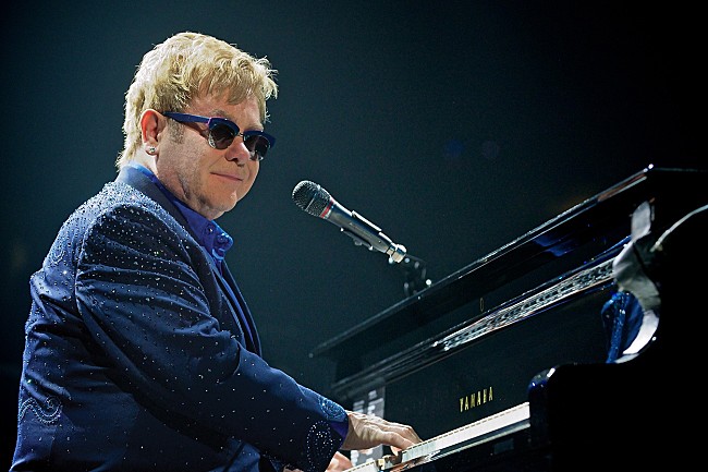 エルトン・ジョン「FMCOCOLO 9月のマンスリーアーティストはELTON JOHN！名曲の数々を、1ヶ月間各番組で連続オンエア」1枚目/1