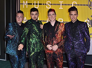 「ウォーク・ザ・ムーン、「シャット・アップ・アンド・ダンス」で遂に新記録樹立」