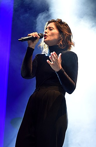 「豪華アーティスト集結のディズニー新作コンピより、ウットリするような『シンデレラ』の曲公開」